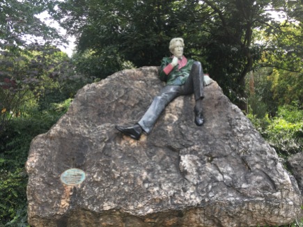 Oscar Wilde memorial garden